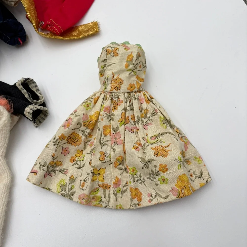 Vintage 1960s 1970s Mattel Barbie Skipper & Clone Doll Clothing Lot Over 1lb